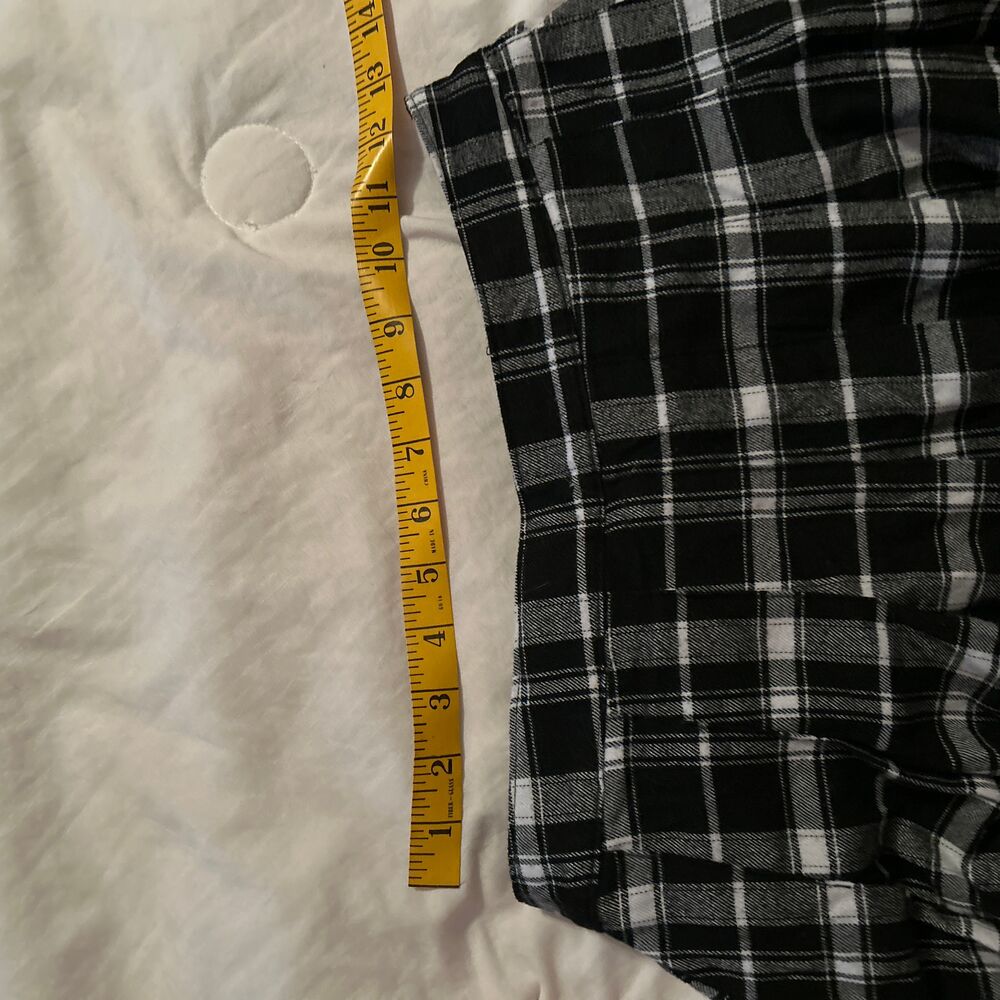 Hollister Black Plaid Pleated Mini Skater Skirt Size Small - Picture 4 of 5